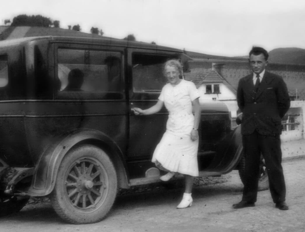 1937 babička a tatínek božena a jan bednařík - bonnie a clyde-orez, blur a clear